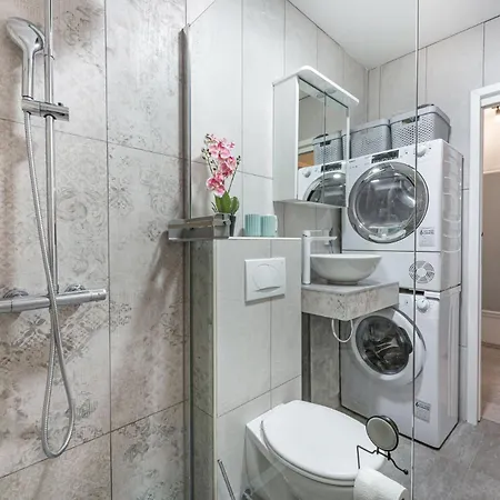 Dovecote With Private Sauna, Jacuzzi & Gym *