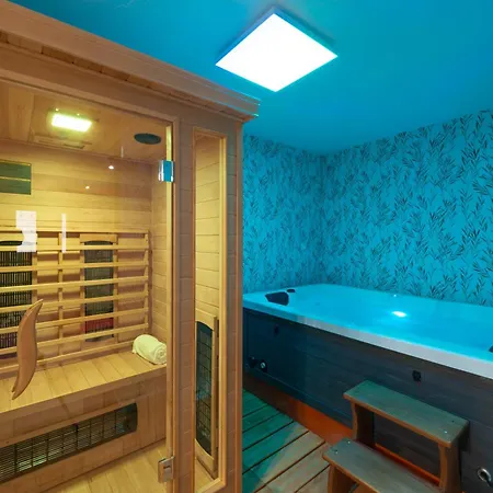 Dovecote With Private Sauna, Jacuzzi & Gym Ston
