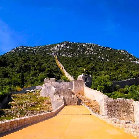 Dovecote With Private Sauna, Jacuzzi & Gym Σπίτι διακοπών Ston