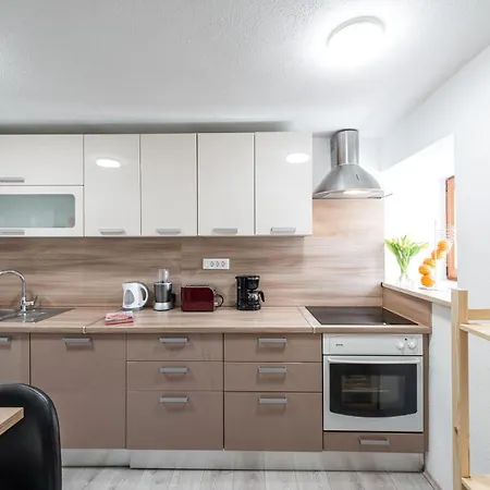 Dovecote With Private Sauna, Jacuzzi & Gym *