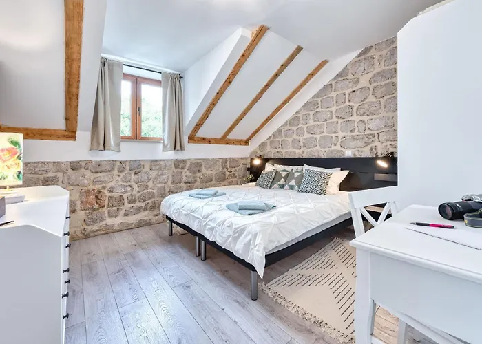 Сasa de vacaciones Dovecote With Private Sauna, Jacuzzi & Gym Ston