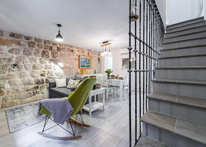 Dovecote With Private Sauna, Jacuzzi & Gym Сasa de vacaciones Ston