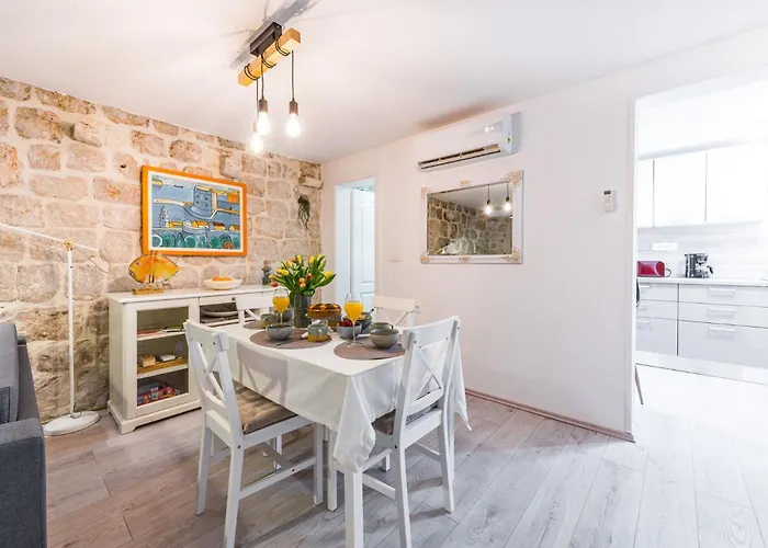 Dovecote With Private Sauna, Jacuzzi & Gym *